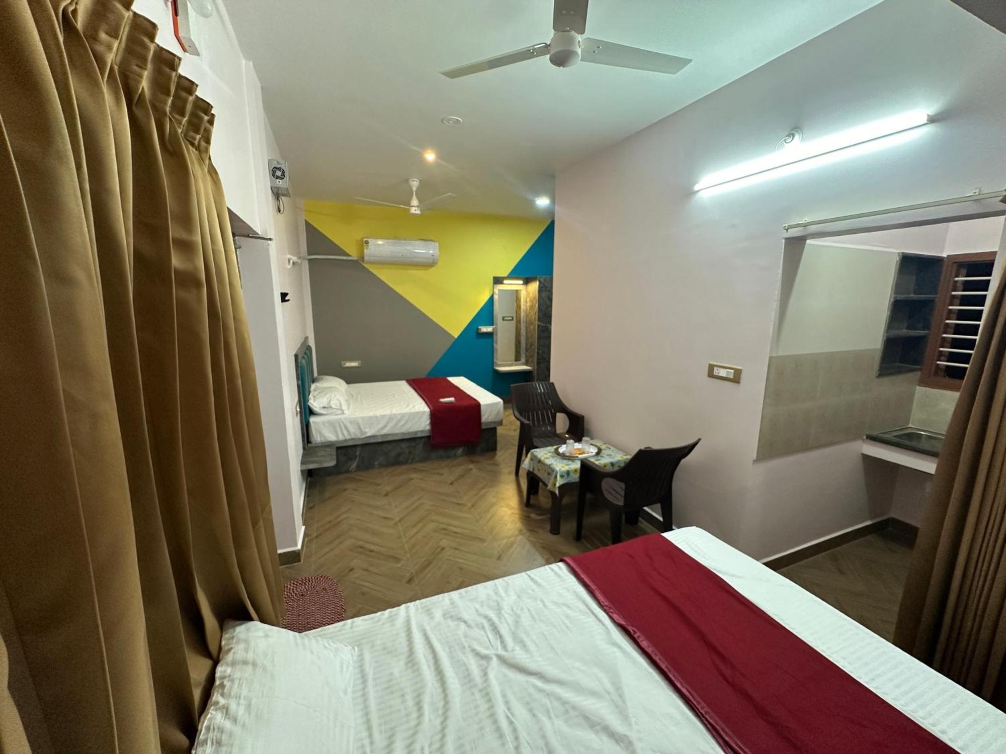 Om Lingeswaran Home Stay Tiruvannāmalai Eksteriør billede