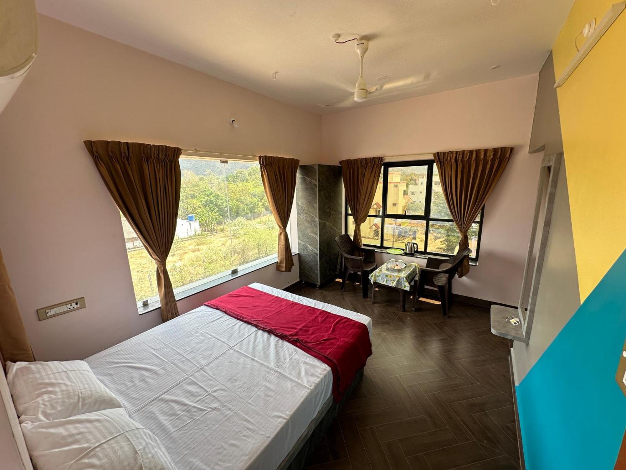 Om Lingeswaran Home Stay Tiruvannāmalai Eksteriør billede