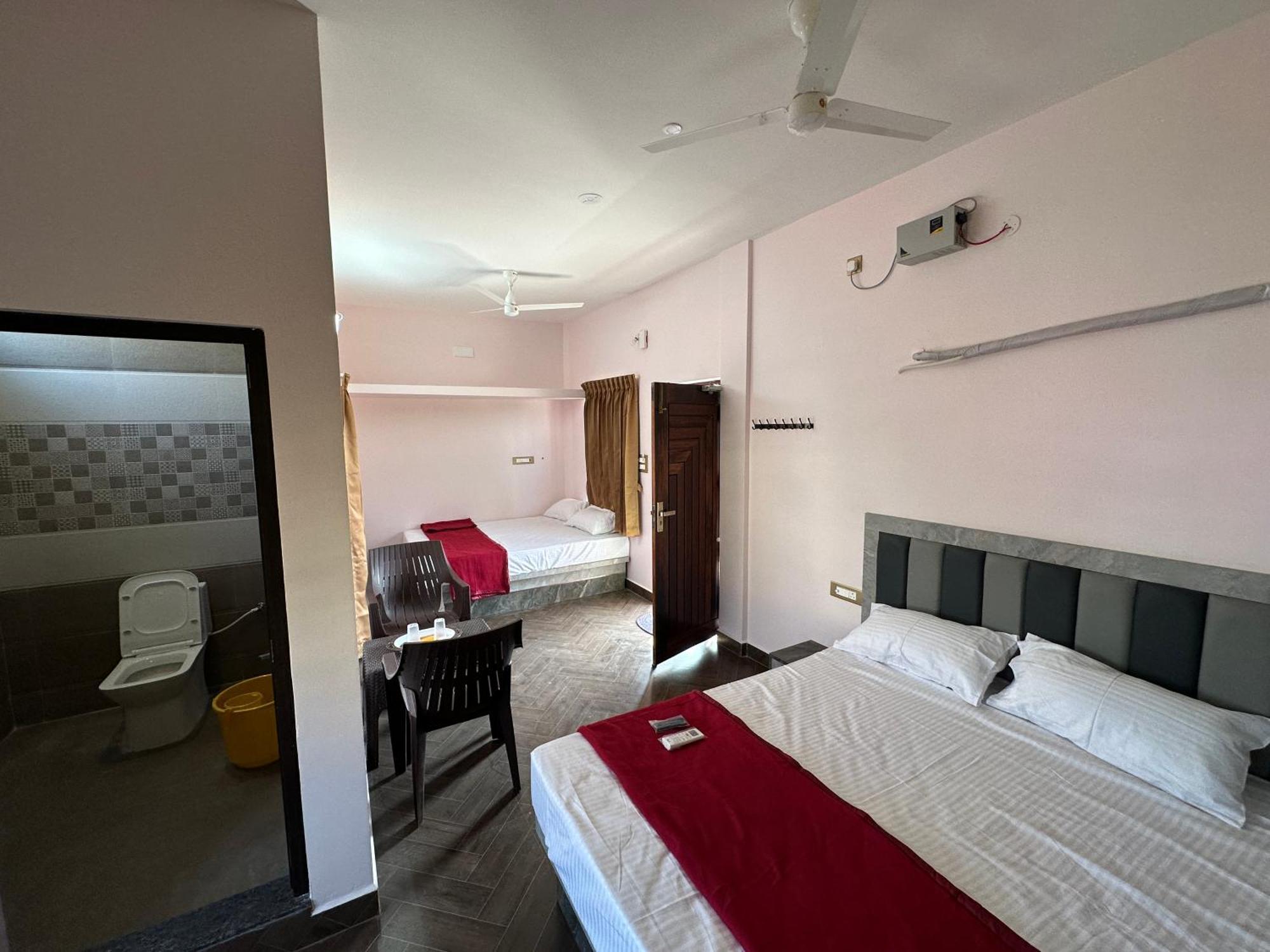 Om Lingeswaran Home Stay Tiruvannāmalai Eksteriør billede