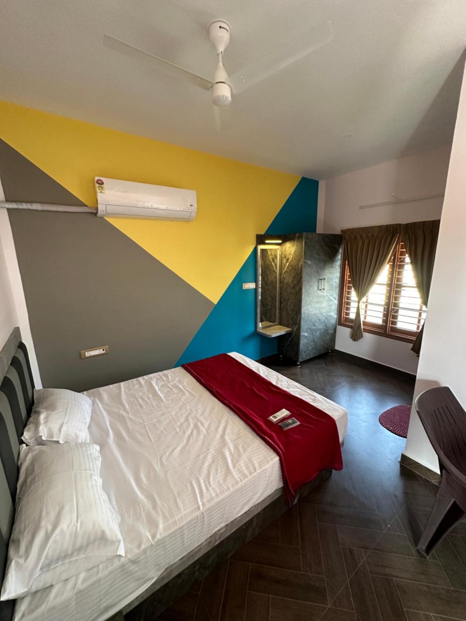 Om Lingeswaran Home Stay Tiruvannāmalai Eksteriør billede