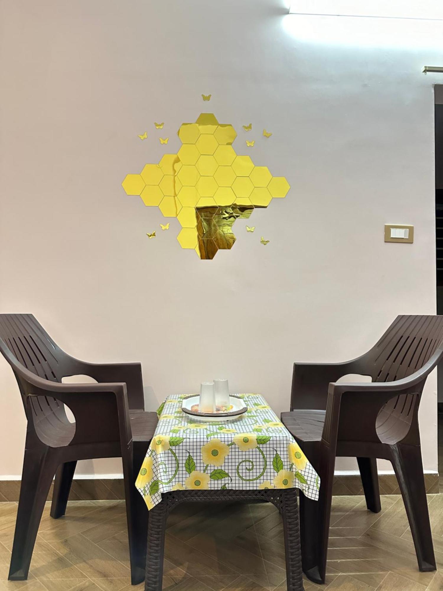 Om Lingeswaran Home Stay Tiruvannāmalai Eksteriør billede