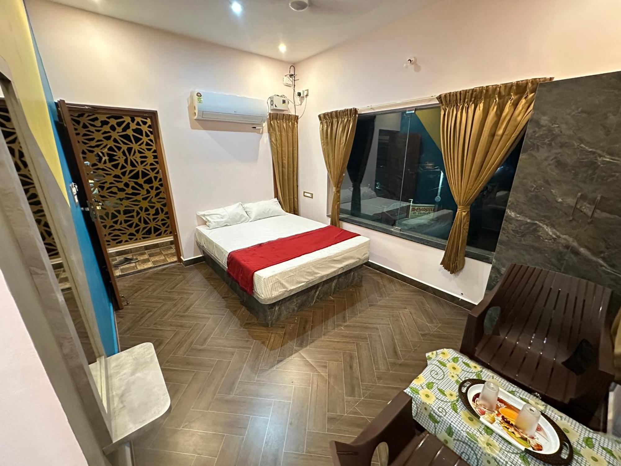 Om Lingeswaran Home Stay Tiruvannāmalai Eksteriør billede
