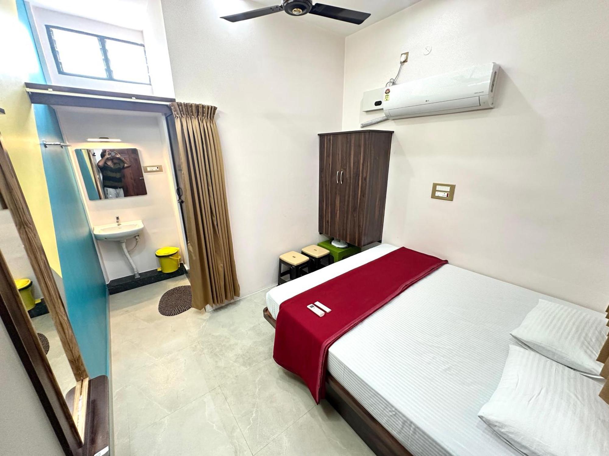 Om Lingeswaran Home Stay Tiruvannāmalai Eksteriør billede